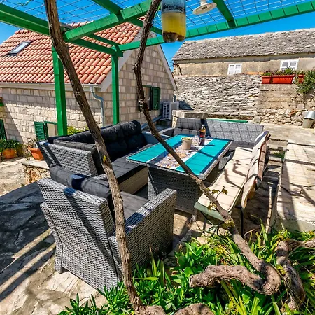 House Moj Mir * Primošten