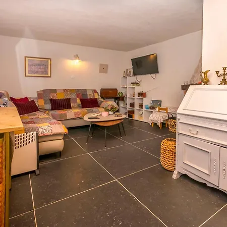 House Moj Mir Apartment Primosten