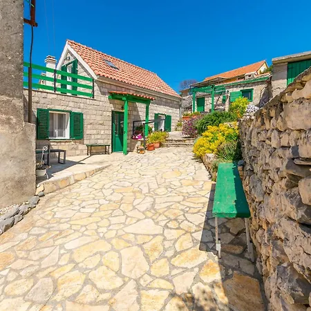 House Moj Mir Holiday home *